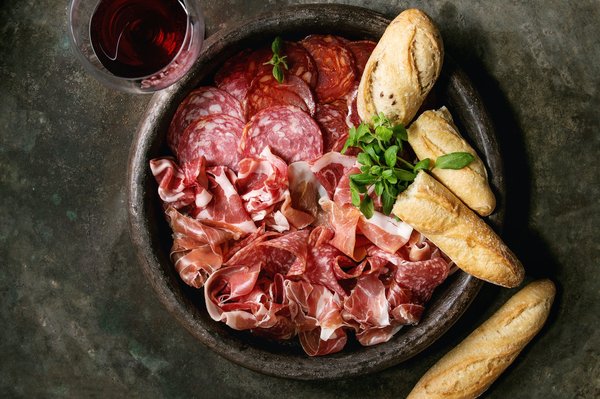 Techniques pour bien assortir des chaussettes fantaisie avec des chaussures habillées